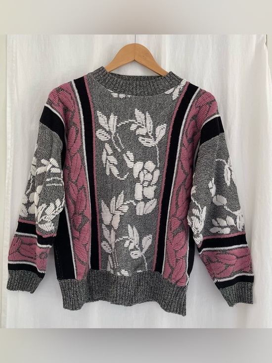 Source Unknown Sweaters - Floral Knit Crewneck Sweater in Pink, Gray, Black, White